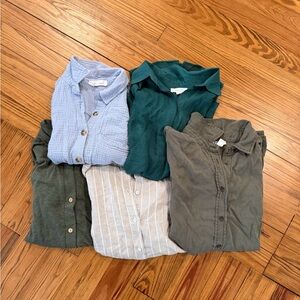 Bundle of 5 Women’s Small/Medium button up shirts